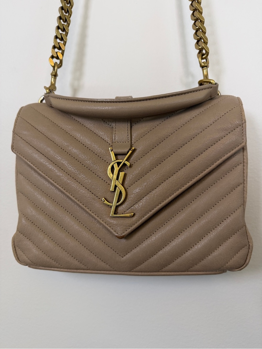 AUTHENT Saint Laurent Dark Beige Sheepskin Matelassé Chevron Medium College Bag